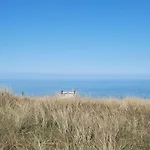 Ferienhaus Surf Shack 1 - Nah Am Meer, Wlan, Gemeinschaftsgarten, Surfschule, Naturstrand, Parkplatz, Radfahrweg, Promenade In 10 Minuten Erreichbar, Stopover Puttgarden *