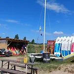 Ferienhaus Surf Shack 1 - Nah Am Meer, Wlan, Gemeinschaftsgarten, Surfschule, Naturstrand, Parkplatz, Radfahrweg, Promenade In 10 Minuten Erreichbar, Stopover Puttgarden Dahme (Schleswig-Holstein)