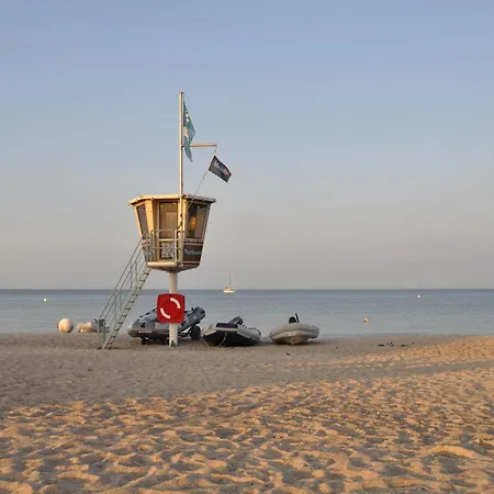 Surf Shack 1 - Nah Am Meer, Wlan, Gemeinschaftsgarten, Surfschule, Naturstrand, Parkplatz, Radfahrweg, Promenade In 10 Minuten Erreichbar, Stopover Puttgarden بيت للعطل داهم